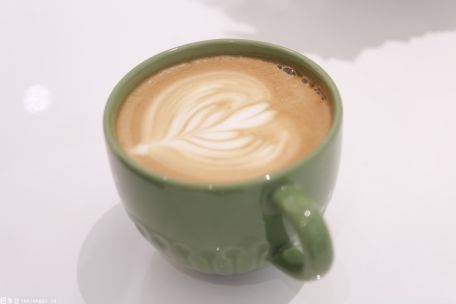 药店卖咖啡引来新客流 “养生咖啡”能否视作正常饮品？